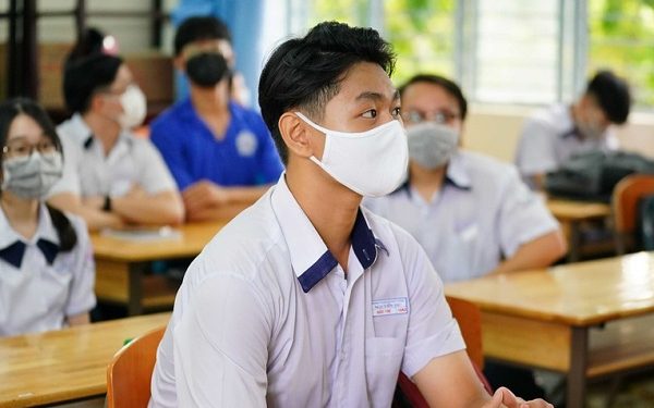 Cần lưu ý những gì để không trượt ĐH chỉ vì điều kiện học bạ dù thừa điểm chuẩn?