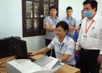 Chấm thi tốt nghiệp THPT: Trên 90% bài thi tự luận đạt điểm trên trung bình