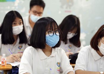 Covid-19: TPHCM yêu cầu thực hiện giãn cách khi tổ chức kiểm tra học kỳ 1