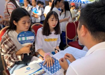 Học ngành gì, nghề gì để có mức lương 15-20 triệu đồng khi ra trường?