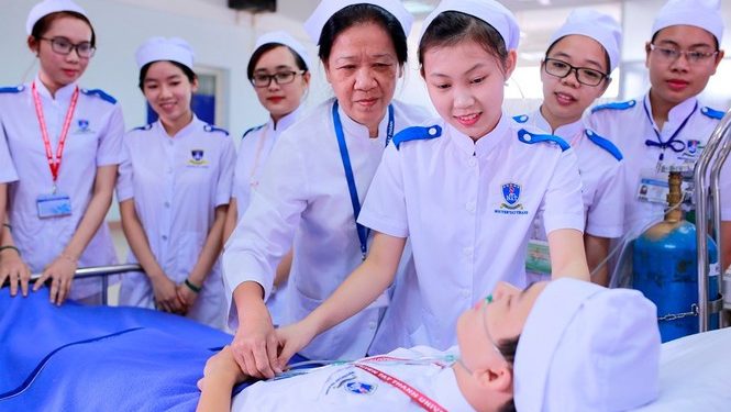 Học phí ngành y tăng đến đâu?