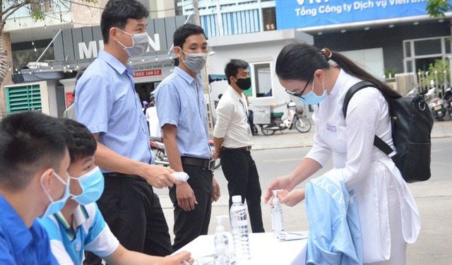 Nếu có dấu hiệu ho, sốt khi làm bài thi, thí sinh sẽ được dự thi ở phòng dự bị