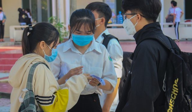 Ngày thi thứ 2 tốt nghiệp THPT đợt 2: Thí sinh thoải mái vì đề không khó