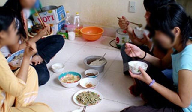 Những nguyên nhân khiến sinh viên dù được chu cấp bao nhiêu tiền vẫn thấy thiếu