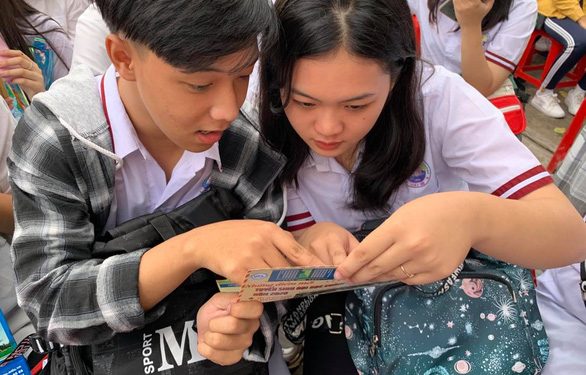 Nhiều trường đại học công bố điểm chuẩn, điểm sàn