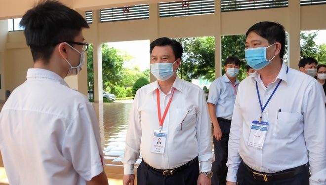 Thi Tốt nghiệp THPT đợt 2: Một thí sinh bị đình chỉ vì mang điện thoại vào phòng thi
