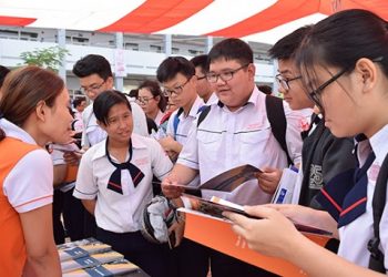 Tư vấn tuyển sinh: Học ngành nào không lo thất nghiệp?