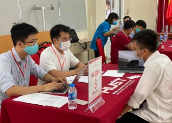 Hơn 500 thí sinh tham dự phòng vấn xét tuyển thẳng tại Đại học Bách khoa