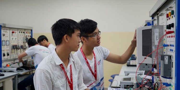 Ngành Kỹ thuật Điện tử – Viễn thông