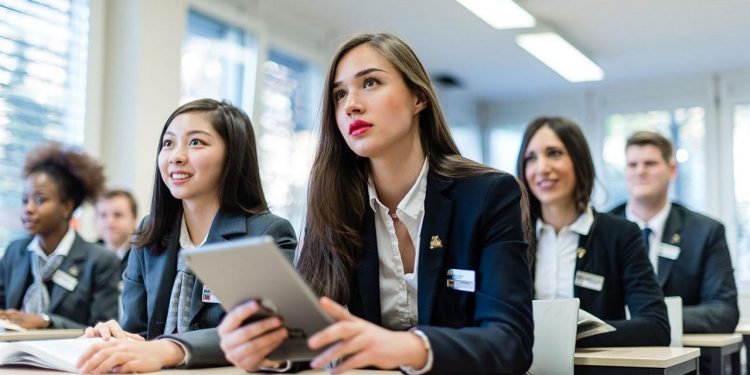 Ngành Quản trị khách sạn