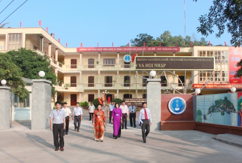 Trường Cao đẳng Nông lâm Sơn La - Trang Tuyển Sinh | Thông tin tuyển sinh  Đại học Cao đẳng